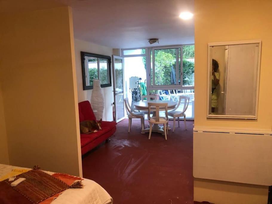 Apartamento Abierto Con Patio Matadepera Εξωτερικό φωτογραφία