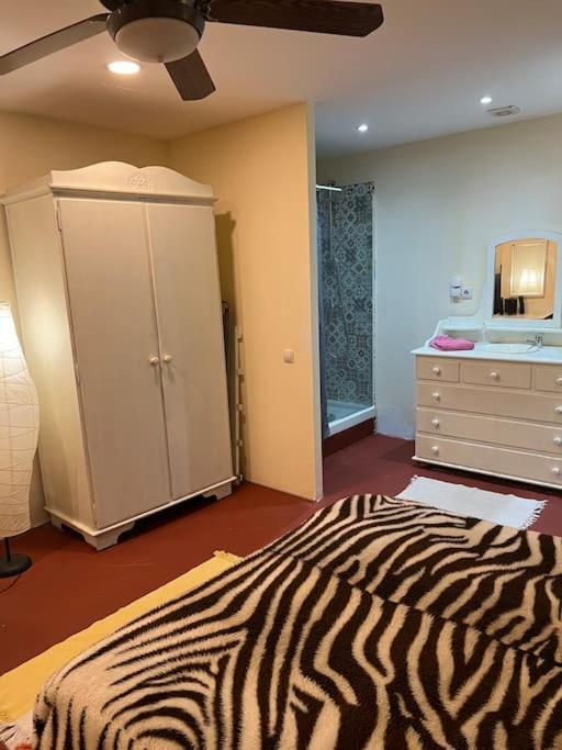 Apartamento Abierto Con Patio Matadepera Εξωτερικό φωτογραφία